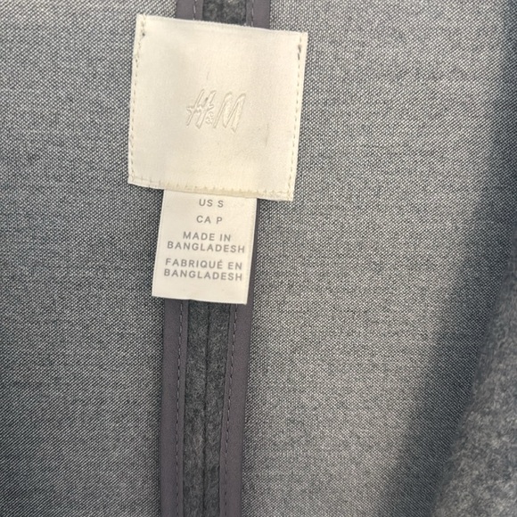 Jackets - Picture 2 of 4